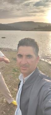 I am Married, 37 years, here looking for a partner for Misyar relationship .