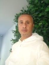 انا متزوج، 47 سنة هنا من أجل البحث عن شريك لتحقيق التعدد الشرعي .