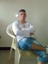 انا من الضاحية، أعزب، 41 سنة هنا من أجل البحث عن شريك لتحقيق زواج عادي تعرف عليّ أكثر من خلال بروفايلي، فربّ صدفة خير من ألف ميعاد.