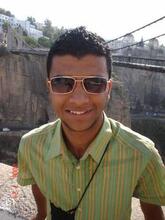 انا من médéa، أعزب، 40 سنة هنا من أجل البحث عن شريك لتحقيق علاقة تعارف تعرف عليّ أكثر من خلال بروفايلي، فربّ صدفة خير من ألف ميعاد.