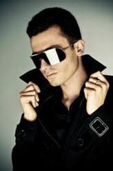 انا من دار البيضاء، أعزب، 39 سنة هنا من أجل البحث عن شريك لتحقيق علاقة تعارف تعرف عليّ أكثر من خلال بروفايلي، فربّ صدفة خير من ألف ميعاد.