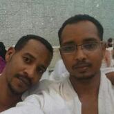 انا أعزب، 43 سنة هنا من أجل البحث عن شريك لتحقيق 0 تعرف عليّ أكثر من خلال بروفايلي، فربّ صدفة خير من ألف ميعاد.
