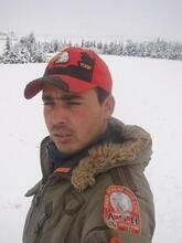 انا من الكاف، أعزب، 41 سنة هنا من أجل البحث عن شريك لتحقيق تعارف وصداقة .
