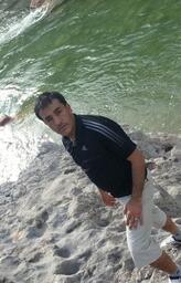 انا من الموصل، متزوج، 48 سنة هنا من أجل البحث عن شريك لتحقيق علاقة تعارف تعرف عليّ أكثر من خلال بروفايلي، فربّ صدفة خير من ألف ميعاد.