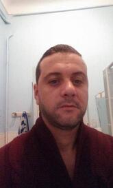 انا من nice، أعزب، 40 سنة هنا من أجل البحث عن شريك لتحقيق زواج عادي تعرف عليّ أكثر من خلال بروفايلي، فربّ صدفة خير من ألف ميعاد.