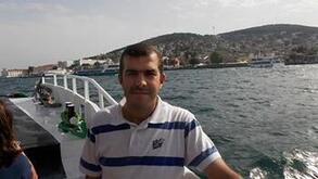 انا أعزب، 42 سنة هنا من أجل البحث عن شريك لتحقيق علاقة تعارف تعرف عليّ أكثر من خلال بروفايلي، فربّ صدفة خير من ألف ميعاد.