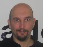 انا من باريس، أعزب، 49 سنة هنا من أجل البحث عن شريك لتحقيق علاقة تعارف تعرف عليّ أكثر من خلال بروفايلي، فربّ صدفة خير من ألف ميعاد.