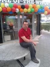 انا من الفروانيه، متزوج، 43 سنة هنا من أجل البحث عن شريك لتحقيق زواج متعدد تعرف عليّ أكثر من خلال بروفايلي، فربّ صدفة خير من ألف ميعاد.