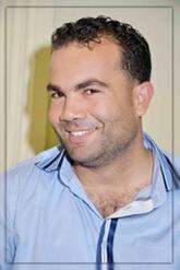 انا من القيروان، أعزب، 43 سنة هنا من أجل البحث عن شريك لتحقيق زواج عادي تعرف عليّ أكثر من خلال بروفايلي، فربّ صدفة خير من ألف ميعاد.