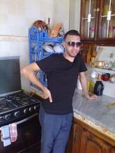 انا من تاجنة، متزوج، 38 سنة هنا من أجل البحث عن شريك لتحقيق زواج متعدد تعرف عليّ أكثر من خلال بروفايلي، فربّ صدفة خير من ألف ميعاد.