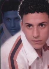 انا أعزب، 34 سنة هنا من أجل البحث عن شريك لتحقيق زواج عادي تعرف عليّ أكثر من خلال بروفايلي، فربّ صدفة خير من ألف ميعاد.