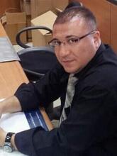 انا من السالمية ، أعزب، 42 سنة هنا من أجل البحث عن شريك لتحقيق زواج عادي تعرف عليّ أكثر من خلال بروفايلي، فربّ صدفة خير من ألف ميعاد.