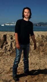 انا من ذوي العيون أخضر هنا من أجل البحث عن شريك لتحقيق علاقة تعارف تعرف عليّ أكثر من خلال بروفايلي، فقد تكون الأقدار هي البداية.