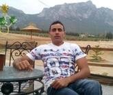 انا أعزب، 38 سنة هنا من أجل البحث عن شريك لتحقيق زواج عادي تعرف عليّ أكثر من خلال بروفايلي، فربّ صدفة خير من ألف ميعاد.