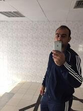 انا أعزب، 43 سنة هنا من أجل البحث عن شريك لتحقيق زواج عادي تعرف عليّ أكثر من خلال بروفايلي، فربّ صدفة خير من ألف ميعاد.