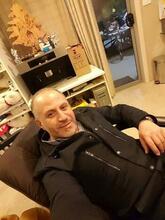 انا مطلق، 58 سنة هنا من أجل البحث عن شريك لتحقيق 0 تعرف عليّ أكثر من خلال بروفايلي، فربّ صدفة خير من ألف ميعاد.