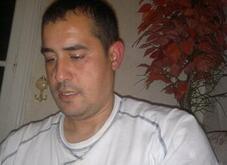 انا من CHERAGA، أعزب، 46 سنة هنا من أجل البحث عن شريك لتحقيق زواج عادي تعرف عليّ أكثر من خلال بروفايلي، فربّ صدفة خير من ألف ميعاد.