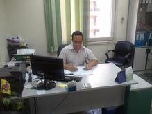 أنا أحمد منصو 25 سنة محاسب بشركة توزيع أدوية أيبحث عن بنت الحلال لدى شقة فى بيت العائلة مستعد للزواج خلال عام من تاريخ الخطوبة أنا ابيض هادئ طموح ارغب...