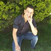 انا من جرمانا، أعزب، 29 سنة هنا من أجل البحث عن شريك لتحقيق علاقة تعارف تعرف عليّ أكثر من خلال بروفايلي، فربّ صدفة خير من ألف ميعاد.