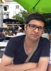 انا أعزب، 39 سنة هنا من أجل البحث عن شريك لتحقيق زواج عادي تعرف عليّ أكثر من خلال بروفايلي، فربّ صدفة خير من ألف ميعاد.