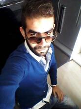 انا أعزب، 92 سنة هنا من أجل البحث عن شريك لتحقيق علاقة تعارف تعرف عليّ أكثر من خلال بروفايلي، فربّ صدفة خير من ألف ميعاد.