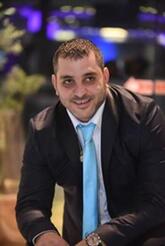 انا من بيت لحم، أعزب، 40 سنة هنا من أجل البحث عن شريك لتحقيق -- تعرف عليّ أكثر من خلال بروفايلي، فربّ صدفة خير من ألف ميعاد.