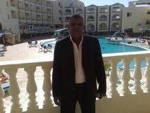 انا من hurghada، مطلق، 46 سنة هنا من أجل البحث عن شريك لتحقيق زواج عادي تعرف عليّ أكثر من خلال بروفايلي، فربّ صدفة خير من ألف ميعاد.