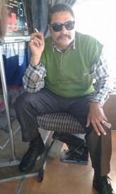 انا أرمل، 61 سنة هنا من أجل البحث عن شريك لتحقيق زواج عادي تعرف عليّ أكثر من خلال بروفايلي، فربّ صدفة خير من ألف ميعاد.