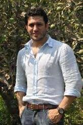 انا أعزب، 39 سنة هنا من أجل البحث عن شريك لتحقيق علاقة تعارف تعرف عليّ أكثر من خلال بروفايلي، فربّ صدفة خير من ألف ميعاد.