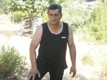 انا من Arbil، أعزب، 52 سنة هنا من أجل البحث عن شريك لتحقيق زواج عادي تعرف عليّ أكثر من خلال بروفايلي، فربّ صدفة خير من ألف ميعاد.