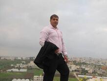 انا أعزب، 32 سنة هنا من أجل البحث عن شريك لتحقيق علاقة تعارف تعرف عليّ أكثر من خلال بروفايلي، فربّ صدفة خير من ألف ميعاد.