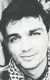 انا من أربيل، أعزب، 35 سنة هنا من أجل البحث عن شريك لتحقيق زواج عادي تعرف عليّ أكثر من خلال بروفايلي، فربّ صدفة خير من ألف ميعاد.