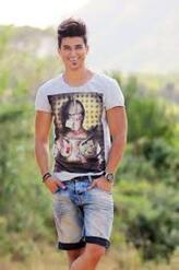 انا من عين فكرون، متزوج، 44 سنة هنا من أجل البحث عن شريك لتحقيق زواج متعدد تعرف عليّ أكثر من خلال بروفايلي، فربّ صدفة خير من ألف ميعاد.