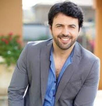 I'm from Bab Ezzouar, single, 33 years, here looking for a partner for Friendly relationship.