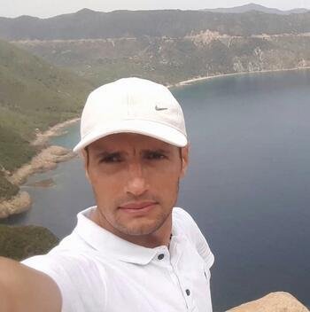 بلال من دولة الجزائر ما اقوله عن نفسي أني شاب طموح ومتفاؤل، أحب نشر الإيجابية لمن حولي مع إستغلال الوقت فيما ينفع تحت شعار عش كل لحظة على انها اخر...