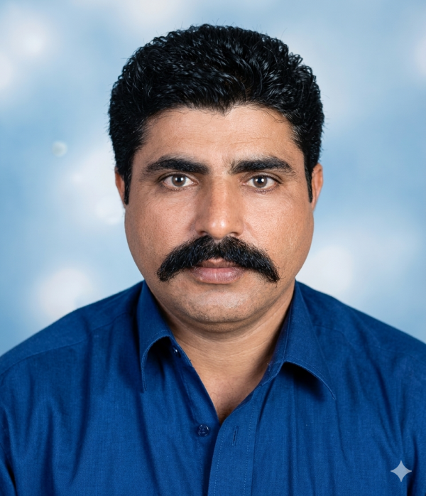 انا متزوج، 50 سنة هنا من أجل البحث عن شريك لتحقيق تعارف وصداقة.