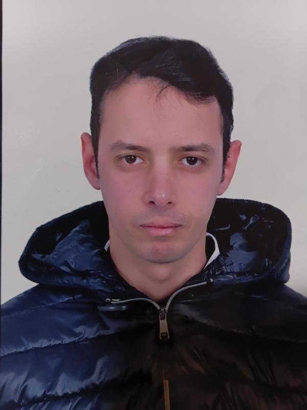انا أعزب، 28 سنة هنا من أجل البحث عن شريك لتحقيق تعارف جاد.
